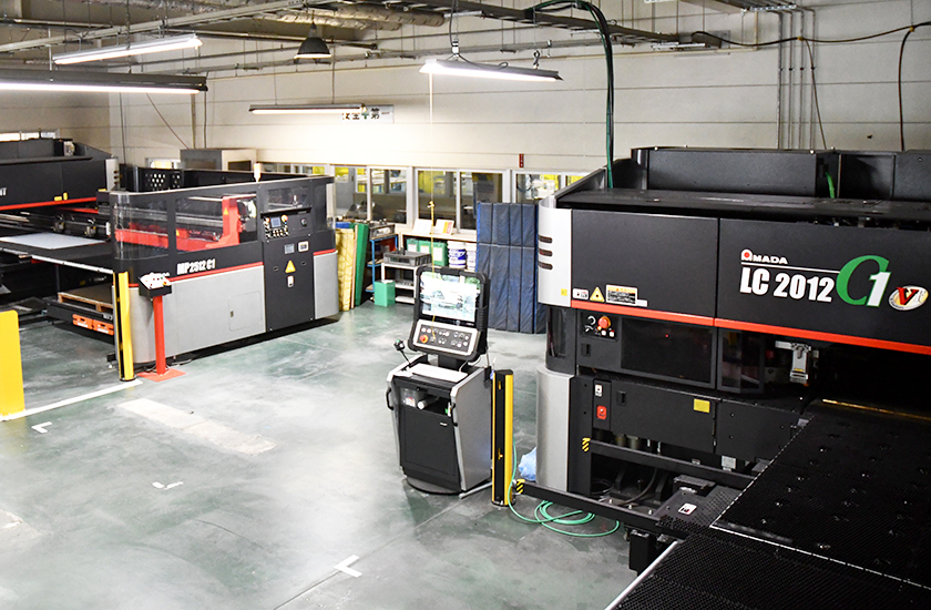 精密板金から塗装・組立まで一貫生産